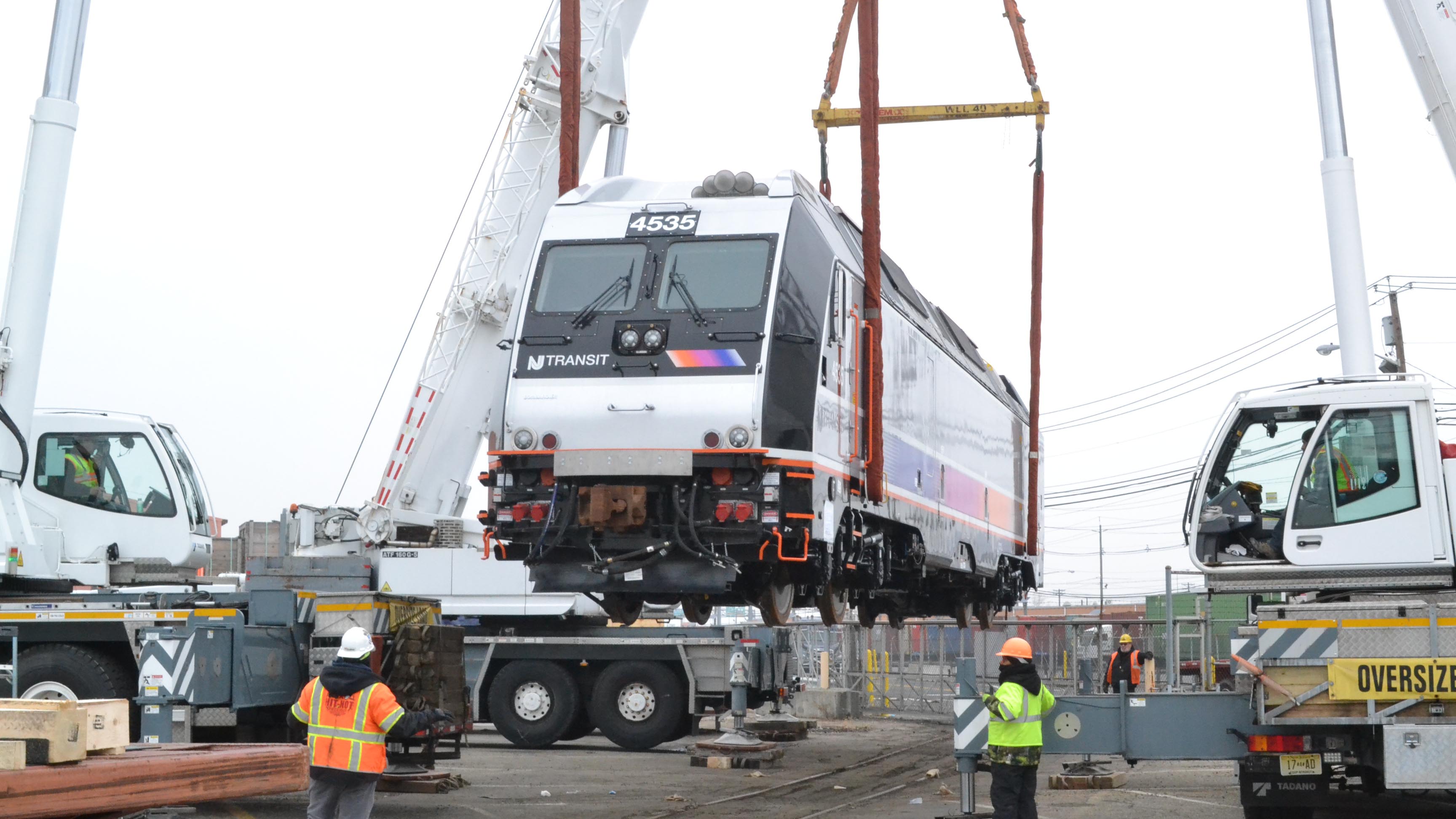 ALP-45DP-arrives-at-Port-Newark--71-